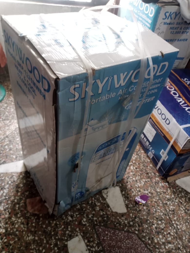 SKYWOOD-PORTABLE AC DC INVERTER 1  TONE HEAT AND COOL